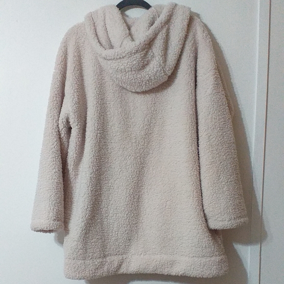 ae fuzzy sherpa hooded cardigan